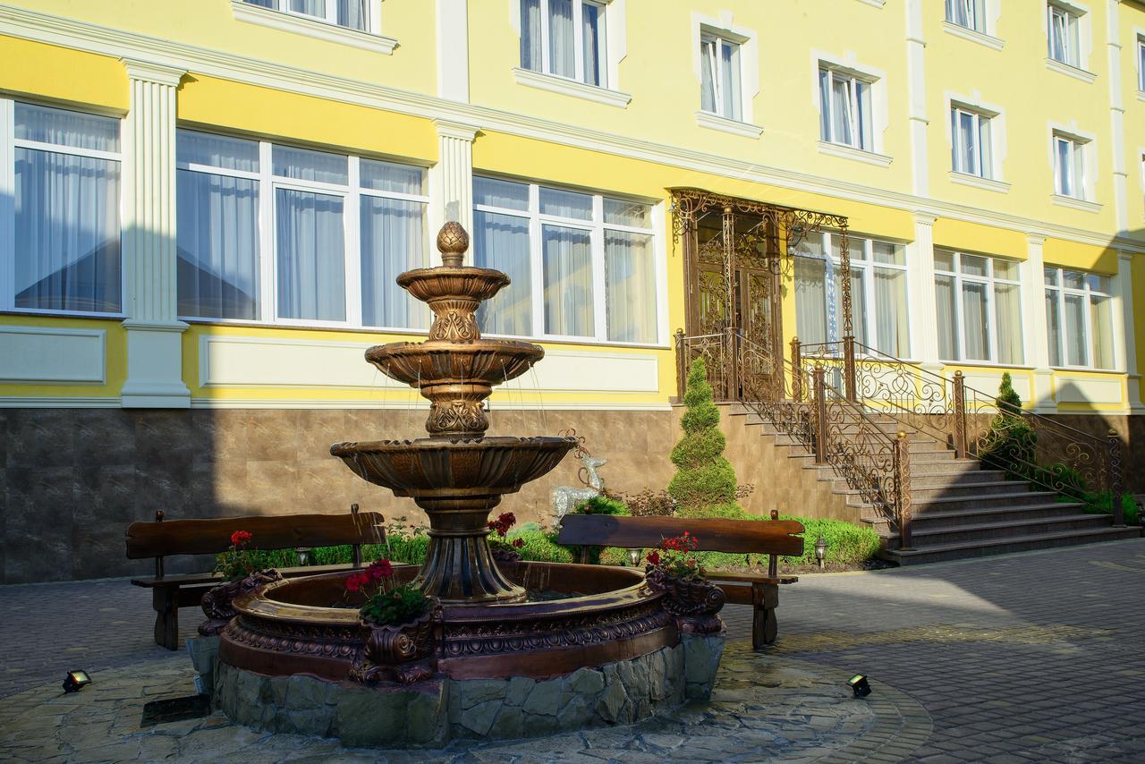 Argo Premium Hotel Lviv Exterior foto